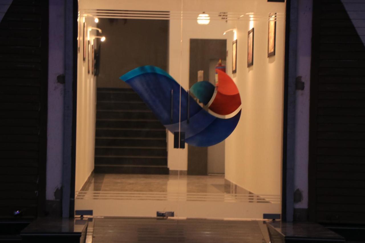 Hotel Viraj Residency Bhuj Esterno foto